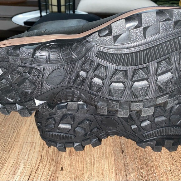 TideWe Black and Brown Waterproof Boots - Picture 2 of 3